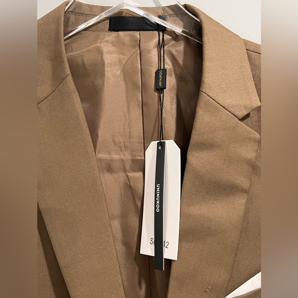 UNINUKOO 3 Peice Suit - Picture 2 of 15